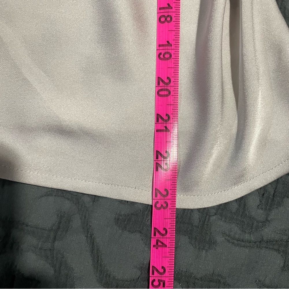 Like New Womans Express Silk Camisole - Picture 4 of 5